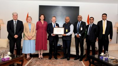 High-level U.K. delegation visits CBI headquarters