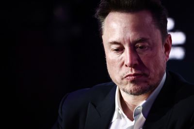 Tesla stock slumps on layoff announcement