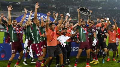 Mohun Bagan pip Mumbai City to win maiden League Shield