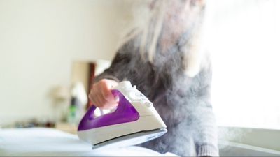 How to steam clean your mattress with an iron — 7 dos and don'ts