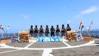 INS Talwar seizes 940 kgs narcotics in Western Arabian Sea