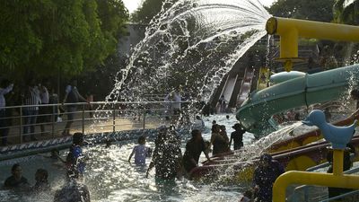 IMD issues heatwave alert in Telangana from April 17 to 19