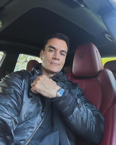 David Zepeda's Car Selfie Fashion Showcase