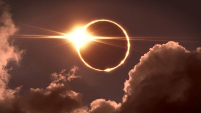 6 strange things observed during the April 8 solar eclipse: From doomed comets to 'diamond rings'