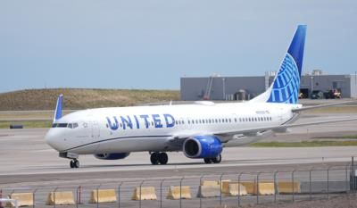 United Airlines Reports 4 Million Loss In First Quarter