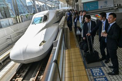 Snake On A Train Delays Japanese Bullet Service