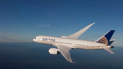 United Leads Airline Rally On Earnings, Records $200 Million Hit From Boeing Grounding