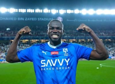 Kalidou Koulibaly Celebrates Hard-Earned Victory With Teammates