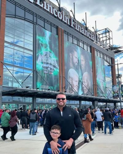 Jenni Farley And Child Enjoy Wrestlemania Together