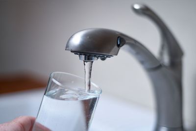 How to filter tap water to avoid PFAS