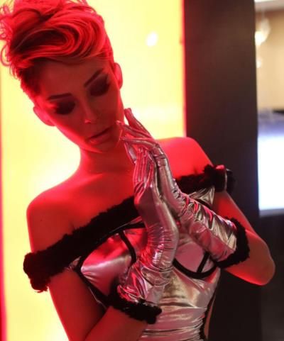 Elona Ndrecaj Shines In Stunning Silver And Black Outfit