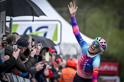 Kasia Niewiadoma wins La Flèche Wallonne, first road victory for five years