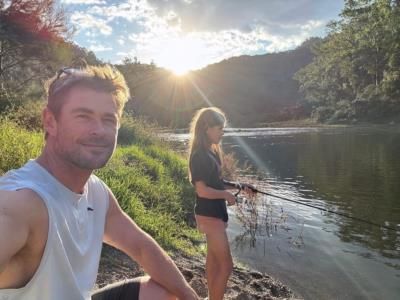 Chris Hemsworth Enjoys Vacation With Close Friends