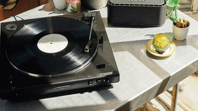 Vinyl fans on TikTok are crazy about this three-star turntable – but that's no bad thing