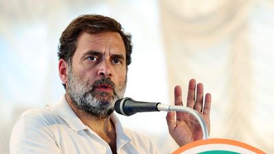 Rahul Gandhi attacks BJP, Kerala CM