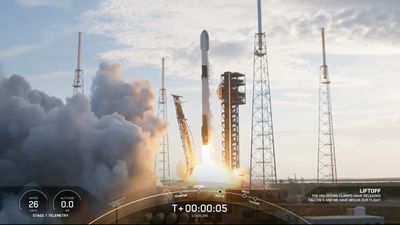 SpaceX launches Starlink satellites on company's 40th mission of 2024 (video)