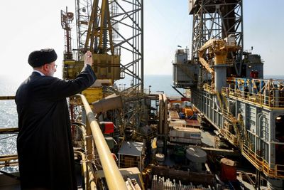 Oil Prices Slip as Investors Eye Israel's Response to Iran Strike