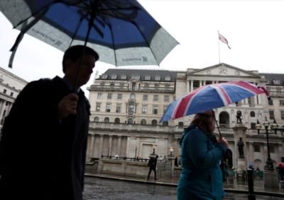 UK Economy Faces Challenges Amid Slow Growth And High Debt