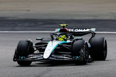 Hamilton expects to lose positions if F1 China sprint is dry