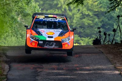 WRC Croatia: Neuville sets the pace to lead title rival Evans