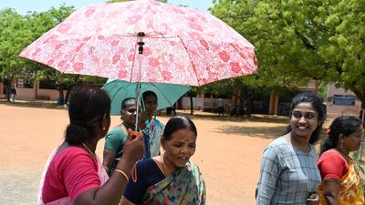 Voters endure a scorching day in Central districts as temperature touches 41.3 degrees Celsius in Tiruchi