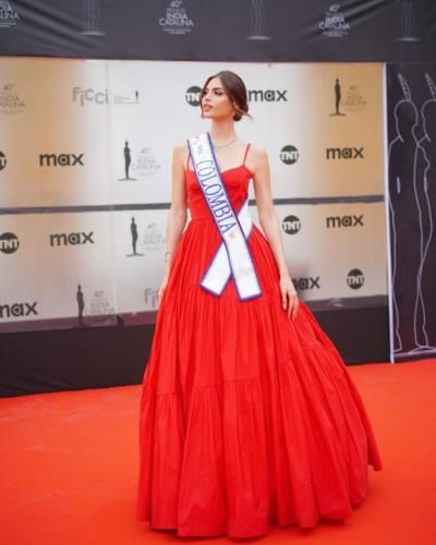 Sofía Osío Radiates Elegance And Grace On The Red Carpet
