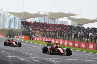 Leclerc: Sainz “over the limit” in F1 Chinese GP sprint race defending