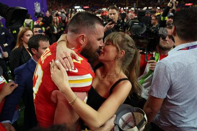 Taylor Swift posts sweet video of Travis Kelce kissing her while she cooks