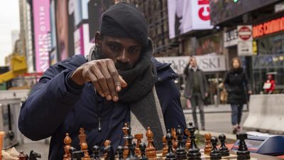 Nigerian chess champion Tunde Onakoya plays the royal game for 60 hours — a new global chess record