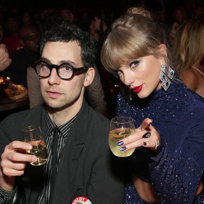 Jack Antonoff Posts Behind-the-Scenes Look at Taylor Swift Recording 'The Tortured Poets Department'
