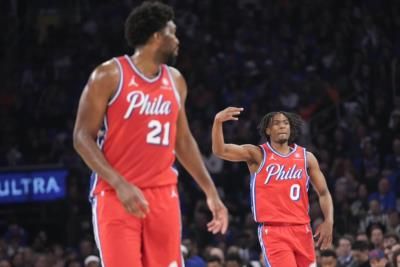 Joel Embiid Returns After Scare In Game Against Knicks