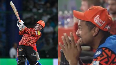 Watch: 'Absolute carnage!' - Reactions from SRH dugout during Travis Head and Abhishek Sharma show