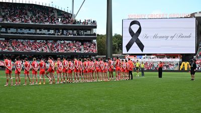 Swans pay tribute to Bondi victims before AFL clash