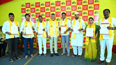 Naidu distributes B-Forms to 161 Telugu Desam Party candidates