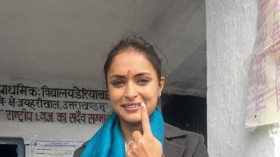 Former Uttarakhand Minister’s daughter-in-law Anukriti Gusain joins BJP