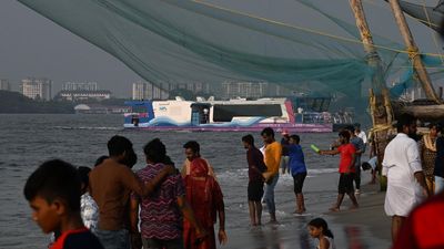 Water Metro ferries begin service on High Court-Fort Kochi route