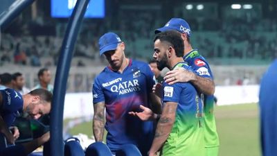 Watch: Coach Andy Flower tries to lift the gloom over RCB dressing room