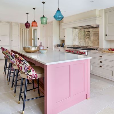 This fabulously pink kitchen transformation is the epitome of glamour