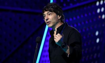 Arj Barker and a ‘gurgling’ baby: comedian’s request for mother to leave Melbourne show sparks furore