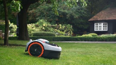 Segway Navimow iSeries 105E review: an up-to-the-mark, wire-free mow-bot that cuts the mustard