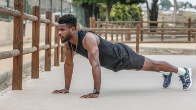 Forget weights — this 20-minute barre workout builds core strength and lower-body muscle