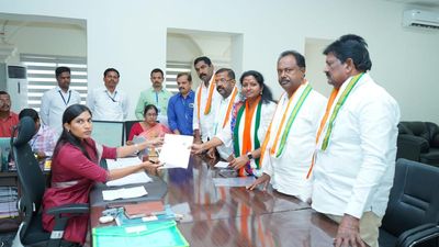 Congress candidate for Warangal MP seat Kadiyam Kavya files nomination