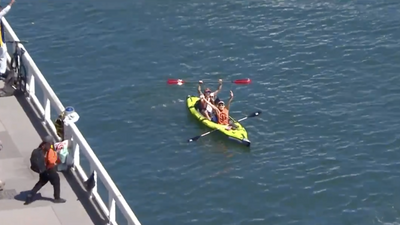 Watch SF Giants' Patrick Bailey hit home run straight into a kayak on McCovey Cove