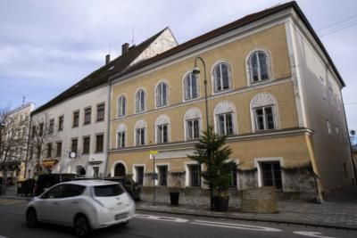 Four Germans Caught Glorifying Hitler At His Birthplace