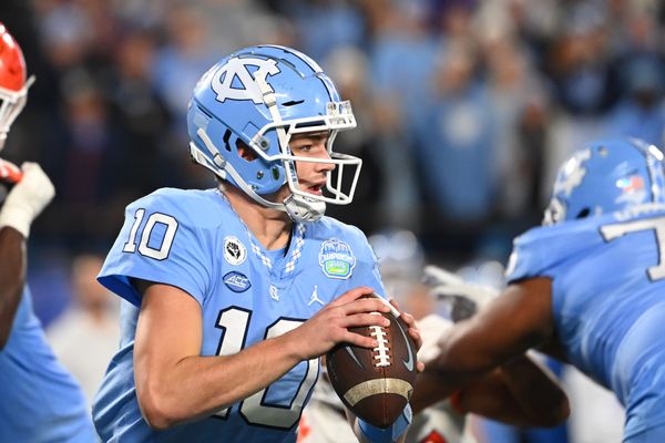 Mike Reiss: New England Patriots staying at 3 barring “blockbuster offer”