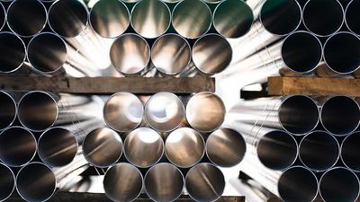Steel Dynamics Can't Buck Trend After NUE, CLF Trip Sell Signals