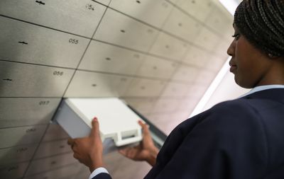 What to Put in a Safe Deposit Box