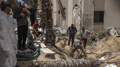 UN calls for international probe into reports of mass graves at Gaza hospitals