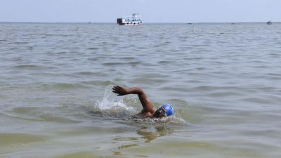 78-year-old swimmer from Bengaluru dies while swimming from Sri Lanka to India