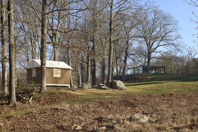 Shigeru Ban’s mini Paper Log House welcomed at The Glass House